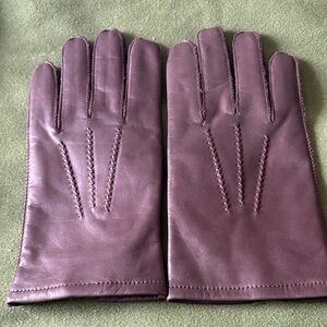 Men’s brown leather nice soft inside med